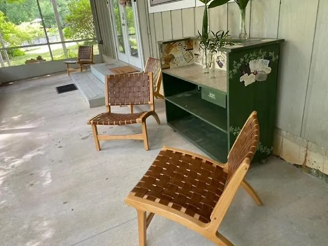 Quiet Retreat Tallahassee