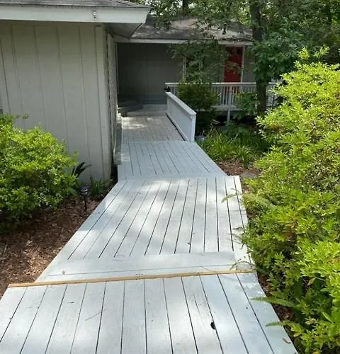 Quiet Retreat Tallahassee